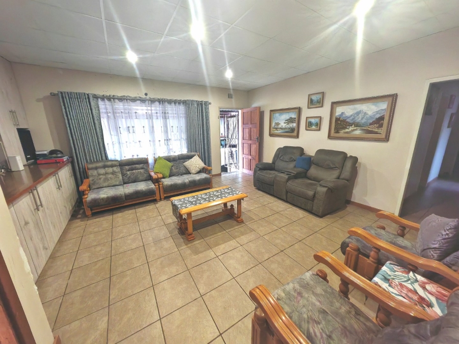 3 Bedroom Property for Sale in Uitsig Free State